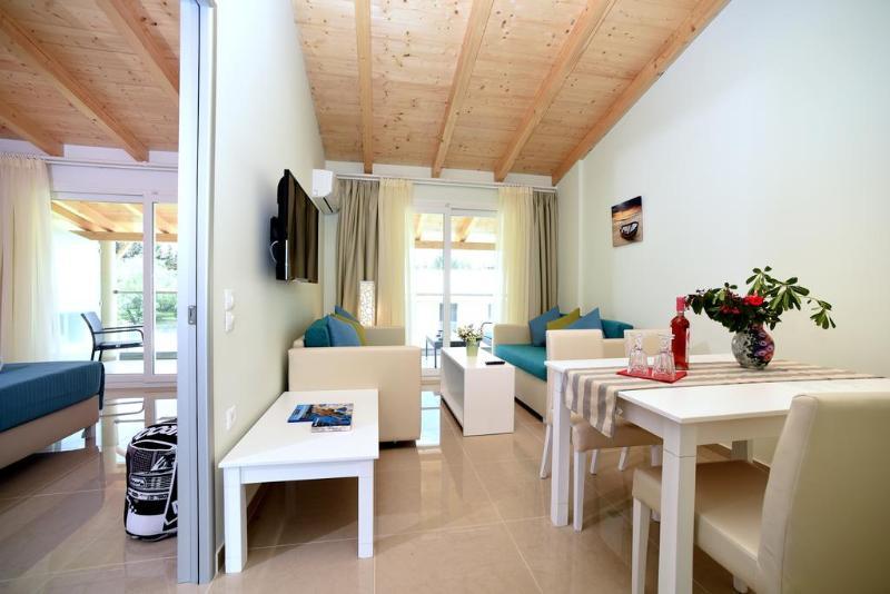 Palapart Gikas Suites And Studios Gouvia Buitenkant foto