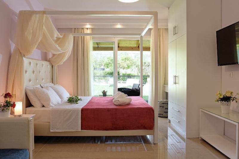 Palapart Gikas Suites And Studios Gouvia Buitenkant foto